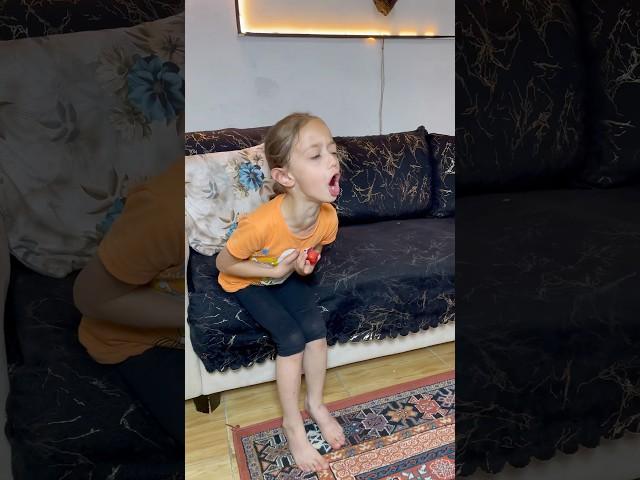 كانت ختنقتبس لحقت وساعدتا⁉️