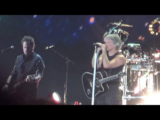 Bon Jovi - Wanted Dead or Alive LIVE in Bucharest, Romania // Piata Constitutiei // 21.07.2019