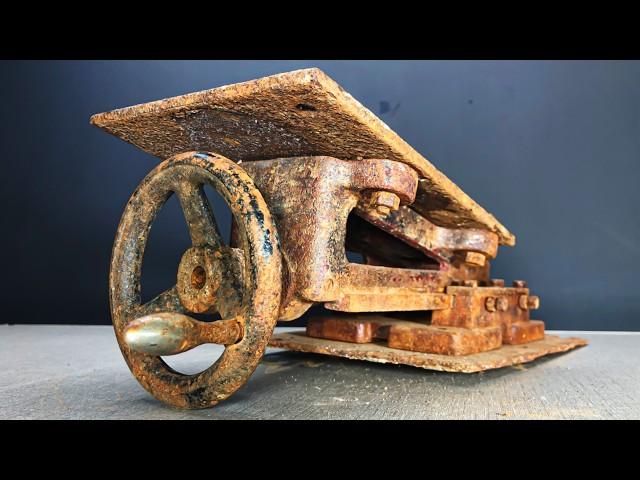 Unbelievable Restoration! Rusty Antique Sharpening Machine Restoration