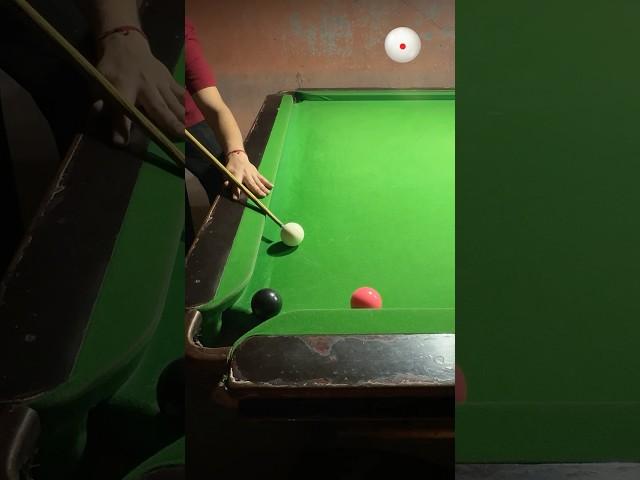 How to play a bank shot on a ball that’s tight to the cushion #snooker #billiards #tipsandtricks