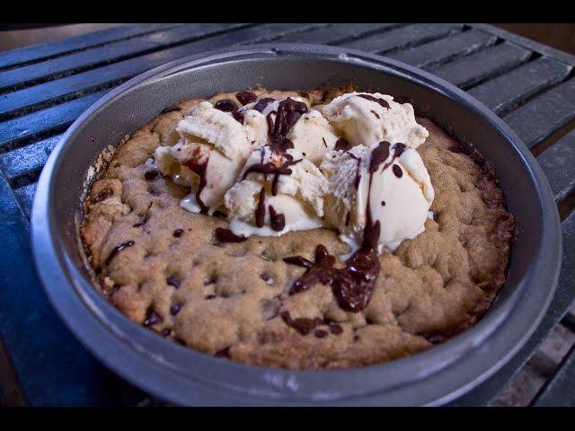 Easiest Deep Pan Chocolate Chip Pizookie | Rookie With a Cookie