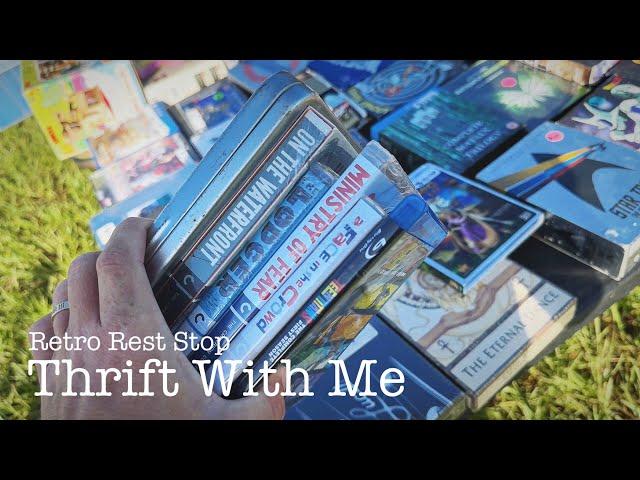 THRIFT WITH ME | Thrifting Brown’s Junk In The Trunk Sale For My Most Amazing Flea Market Haul