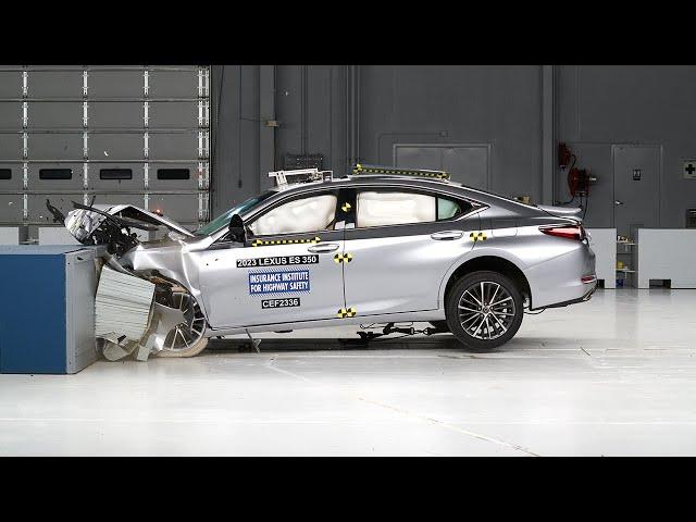 2023 Lexus ES 350 updated moderate overlap IIHS crash test