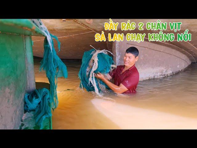 Lần đầu tiên 2 chân vịt quấn 2 cục rác Siêu To. Có giấy kamsats sà lan mới được về Việt Nam.