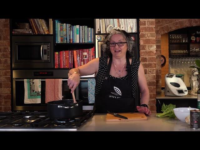 Julie Goodwin Cooks: Minestrone Soup