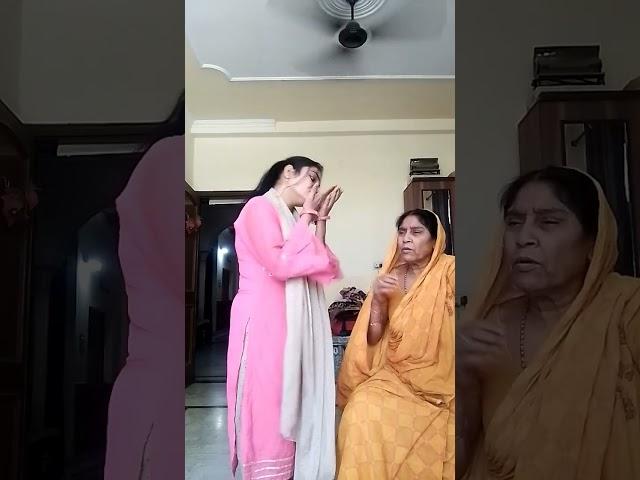 मम्मी #comedy #youtubeshorts #R Sweety Srivastava official #funnyshorts #funny