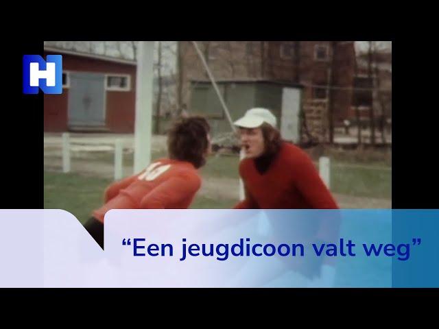 Terug naar SV Ilpendam waar Van Kooten en De Bie hun voetbalsketch opnamen