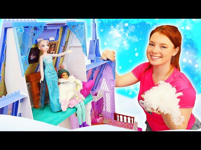 Barbie und Elsa Frozen Puppen Video für Kinder. Barbie mag die Kälte nicht. Magisches Schloss