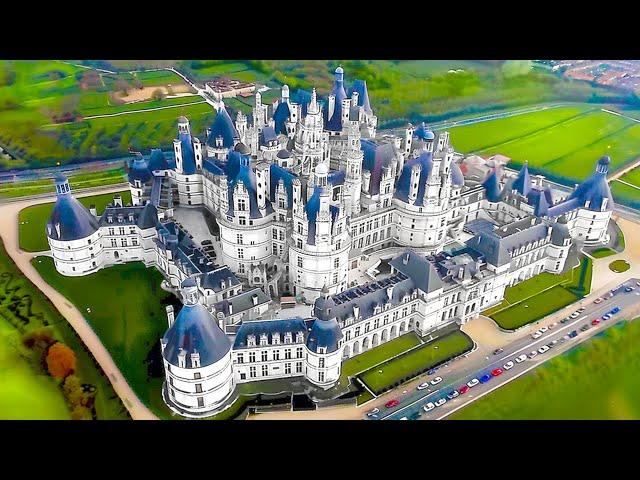 15 Of The BIGGEST Palaces On Earth