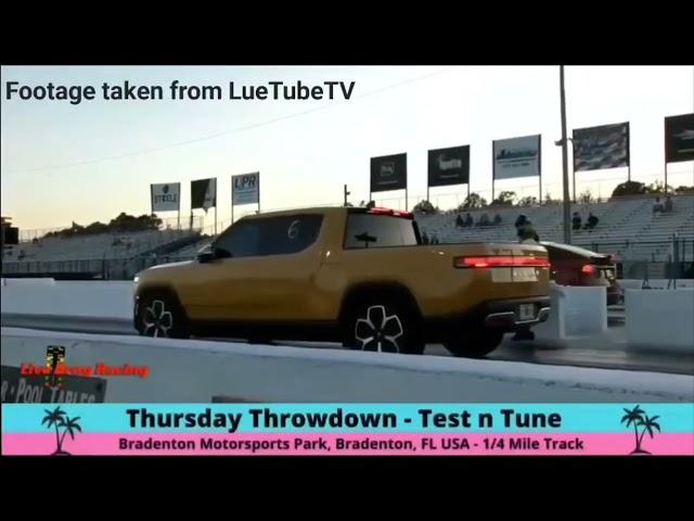 Tesla Model X Plaid vs. Rivian R1T 1/4 mile drag race