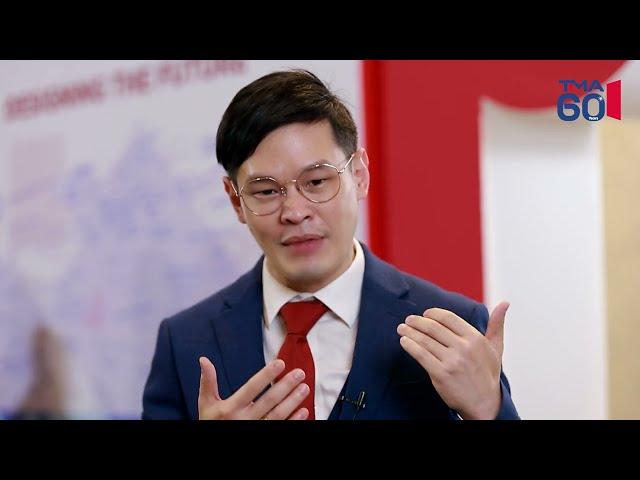 ผศ  ดร เอกก์ ภทรธนกุล 60 Leaders of Excellence - Vision for Tomorrow