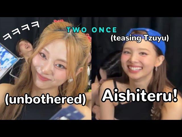 twice *roasting* each other in latest group's ig live 