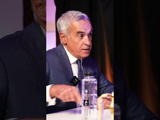 Reîntoarcerea la Rădăcini: O Analiză a Societății