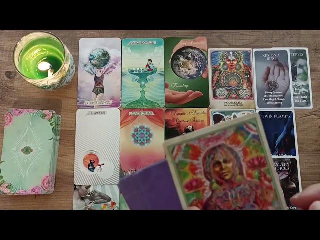 Şu Andaki En Gerçek Hisleri Tarot