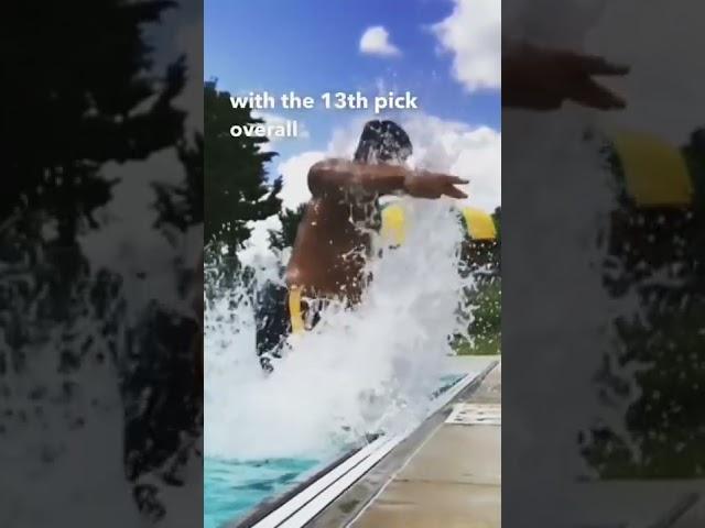 Tristan Wirfs LEVITATES out of the pool  #shorts