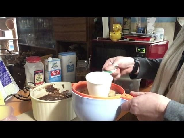 Cooking with Violet Vixen episode 500!!! Self saucing chocolate pudding