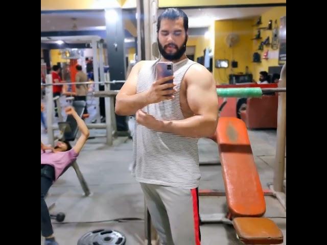 FAZAL's big Bicep. #bicepmotivation #motivationalstatus #gymlover #gymlife #bicepworkout #fitness