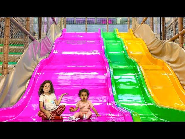 Sierra and Rhia play Indoor Games and have fun at playground