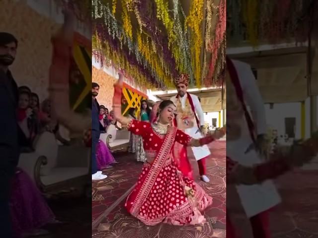 Aaj is dulhan ke khair nai hay #viralvideo #viralwedding #viralmoment #shortsviral #weddingvideo