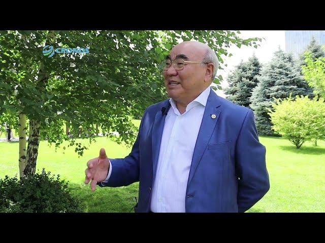 Почему Аскар Акаев не возвращается домой?