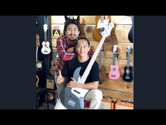 Visit to music store with my friend @JohnChamlingTV.. New bass guitar in the house.