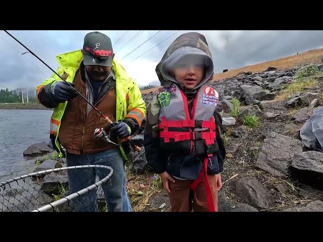 Fantastic Shad Fishing at Bonneville Dam with Special Guests