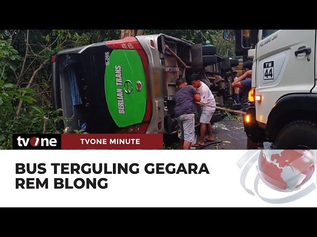 Bus Terguling Rombongan Pengantin di Pekalongan, Puluhan Orang Terluka | tvOne Minute