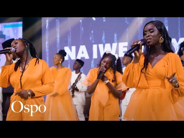 Bella Kombo ft. Melanie Antony & Josh Cleopa - Amina (Live Video)