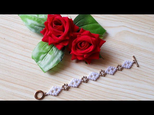 Very easy and attractive pearl bracelet design. Bracelet making at home