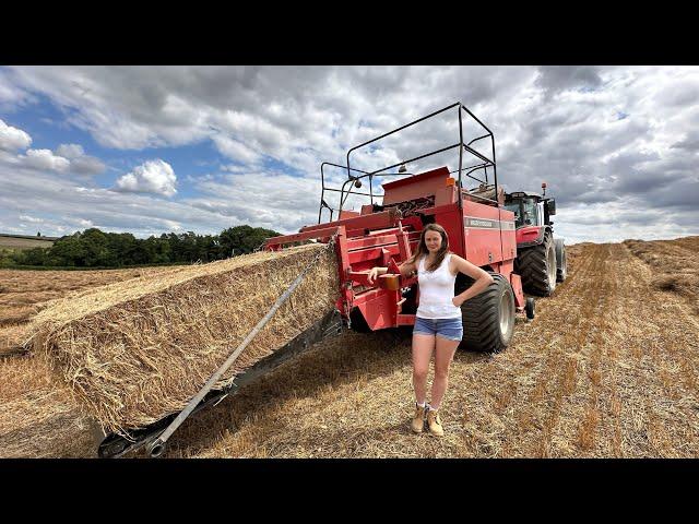 The big square baler how does it work ?