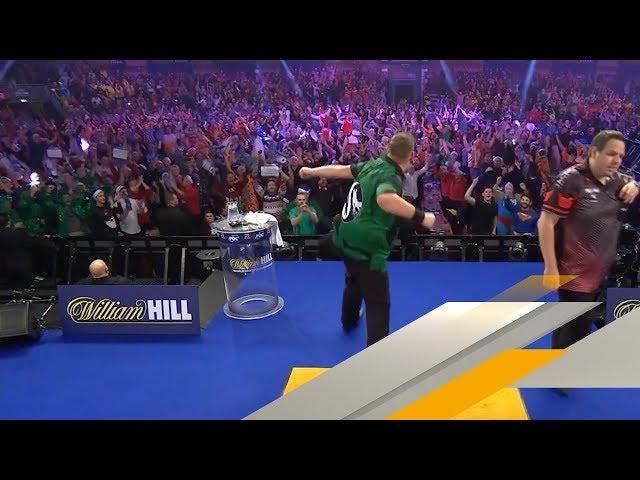 Sensation! Kevin Münch wirft Adrian Lewis raus | SPORT1 DARTS