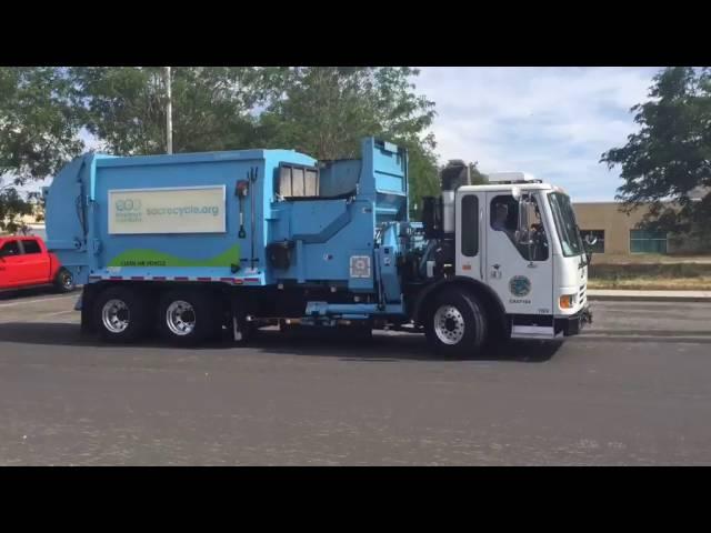 This toddler and Sacramento garbage man are best friends