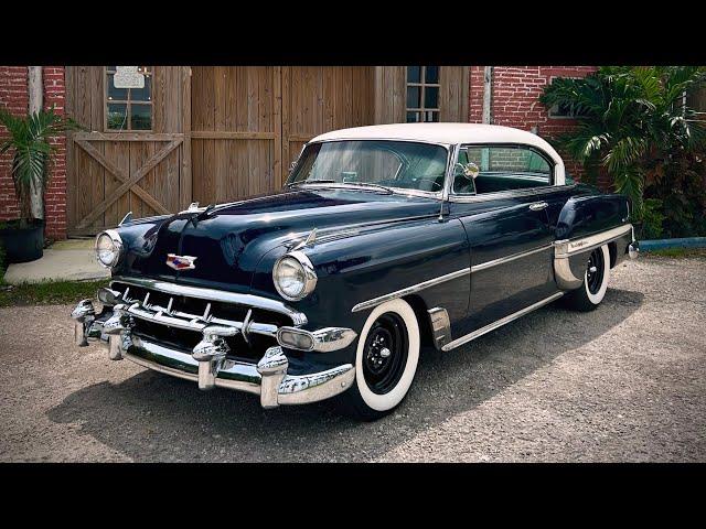 Llevé mi 1954 Chevrolet Belair a su primer show de carros clásicos. No me esperaba esto…