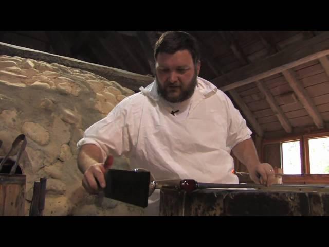 Glassblowing at Jamestown Glasshouse - A 5-minute Lesson HD