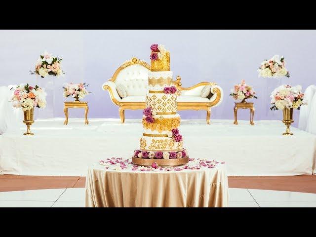 The most GORGEOUS reception decoration // White + Gold Reception