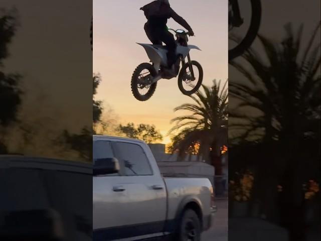 Stark Varg rips @gabekrana ‼️#motovlog #motocross #streetstyle #sendit #youtubeshorts #shorts
