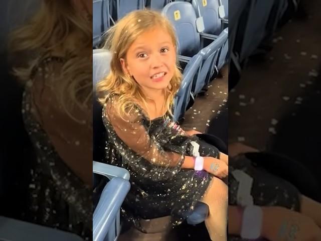 This little Swiftie refused to leave the stadium at the end of the Eras Tour show #taylorswift