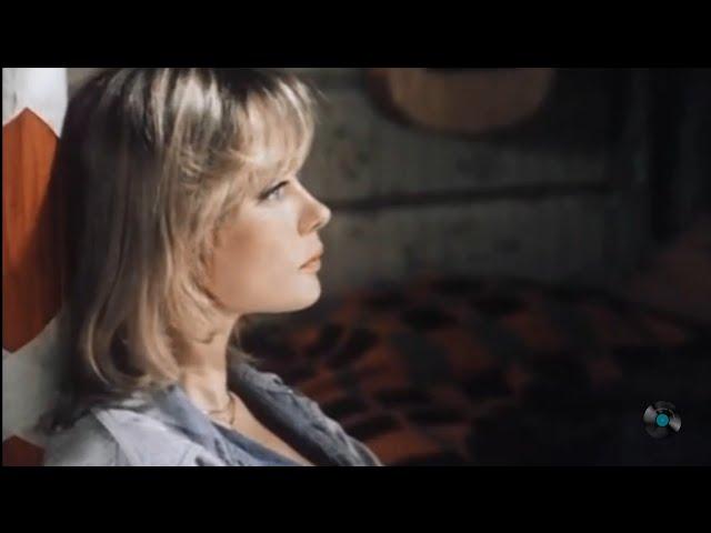 Один из бесспорных поп-шедевров XX века. Два варианта