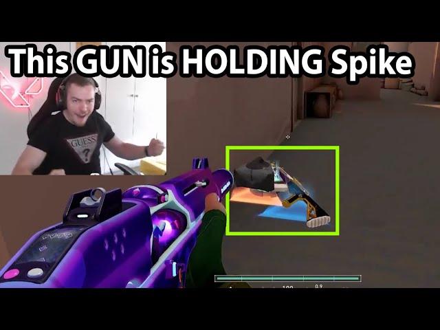 How to HOLD SPIKE by Putting 1 GUN on the FLOOR | FakeAnanas