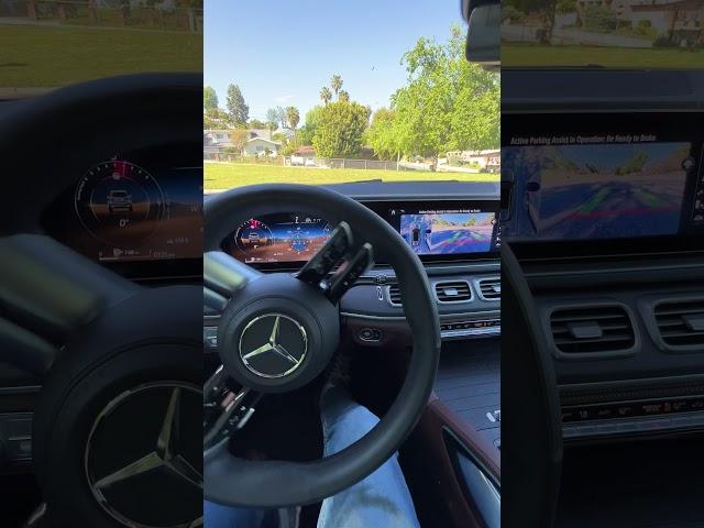 Automatic Parking in the 2024 Mercedes-Benz GLS  #Mercedes #MercedesGLS #automaticparking #Parking