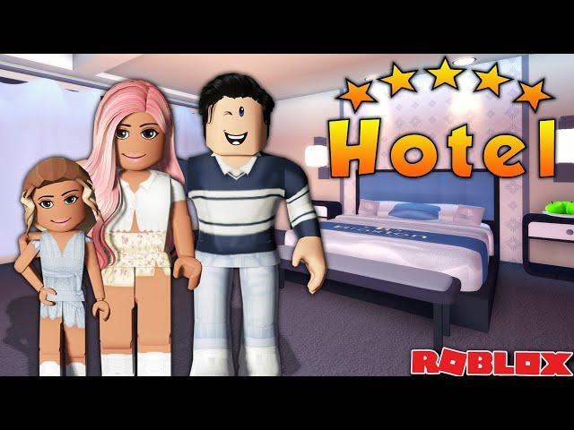 ⭐ WE STAYED AT THE BEST HOTEL IN ROBLOX ⭐ | Roblox Bloxton Hotel