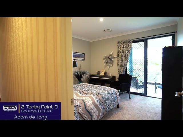 2 Tanby Point Close - BEACH FRONT HOME