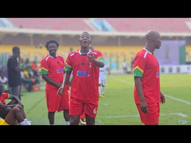 Sulley Muntari,John Paintsil,John Mensah and other Ex Black Stars  LEGENDS on the Pitch side  -