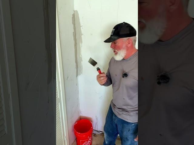 Apply Sheetrock Mud to Corners Like a Pro with a Corner Trowel  #drywallinstallation  #sheetrock