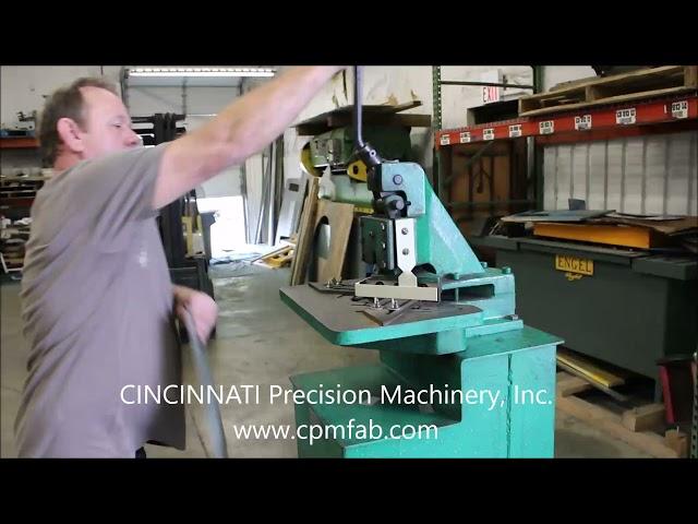 Used Tennsmith 6x6 Corner Notcher with Stand