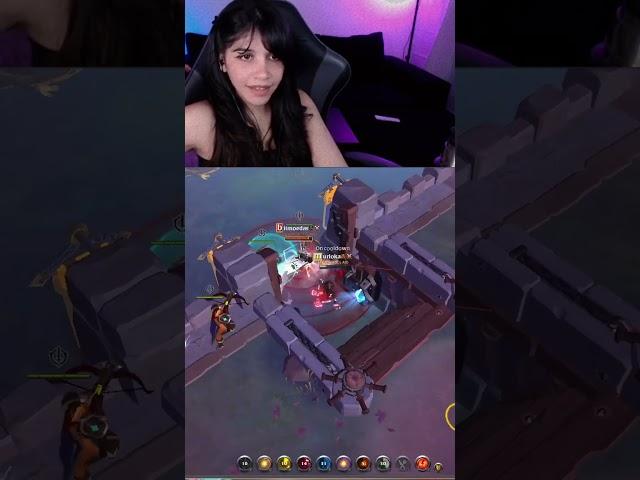 7.3 Ganker Vs 4.3 pobre chica :( | #murloka on #Twitch #albiononline #albion #gank