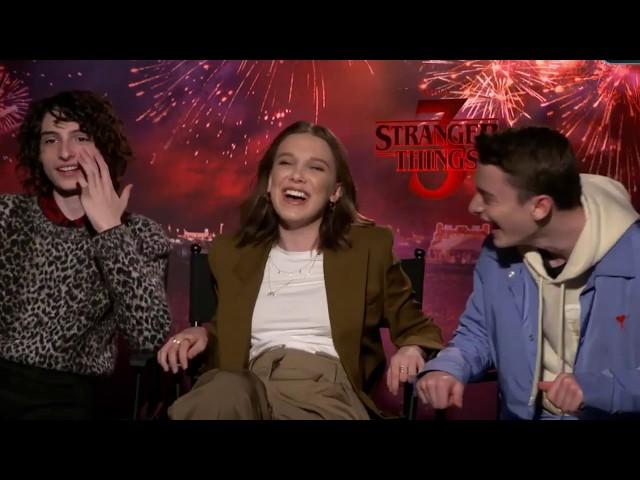 Millie Bobby Brown, Finn Wolfhard Öpüşme Üzerine - Türkçe  Stranger Things 3