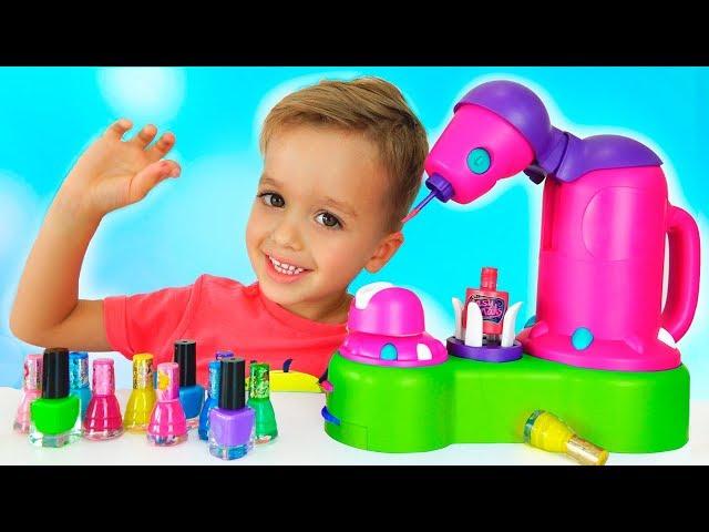 Vlad and Nikita pretend play makeup toys