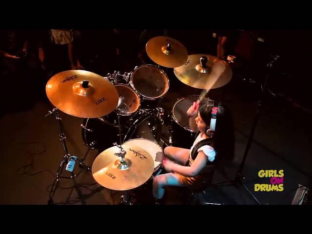 Eduarda Henklein (5 years old ) cover Drum /System Of A Down - Chop Suey