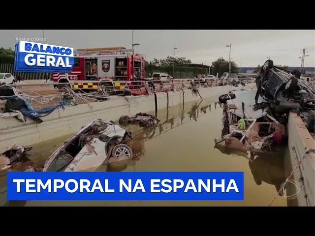 Pior desastre climático em 50 anos atinge Valência, Espanha